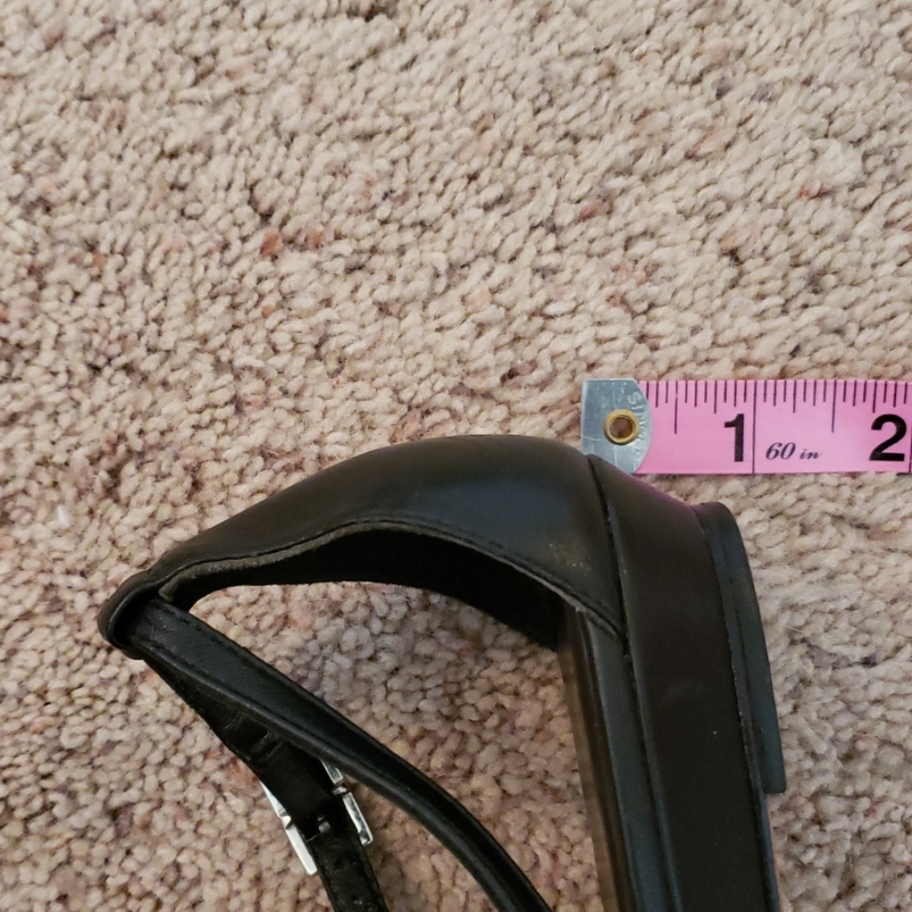 Shoes - Picture 4 of 5